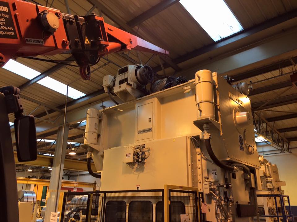 Removing a 3000kg flywheel... - Johnston Rigging Fife Ltd