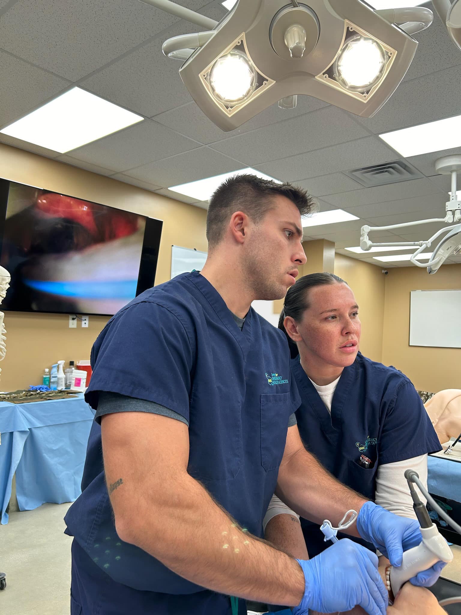 AFMS - SrA Basile and SSgt Woolman performing a Videolaryngoscopy ...