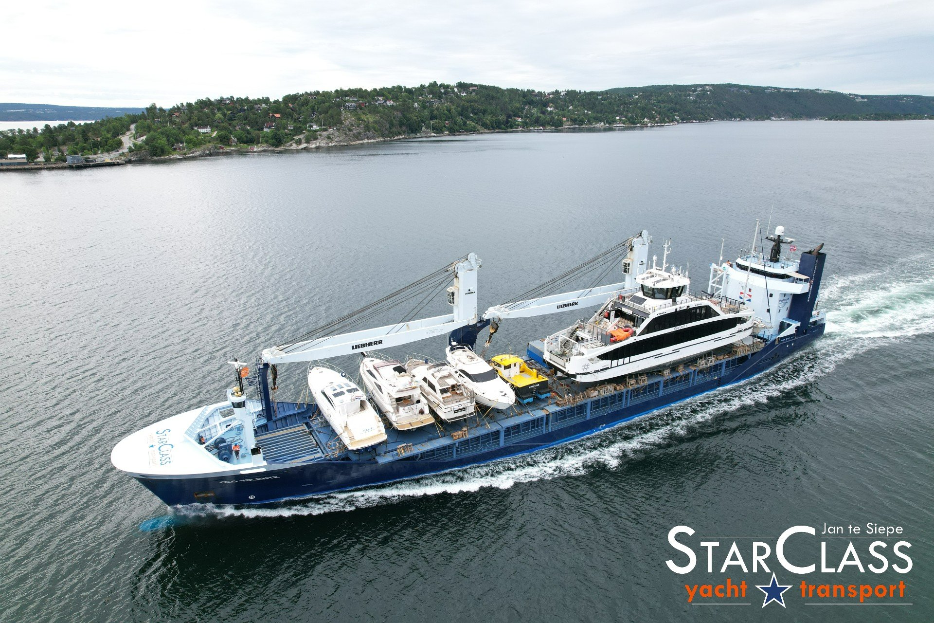 Our MV DEO VOLENTE on her way... - Starclass Yacht Transport