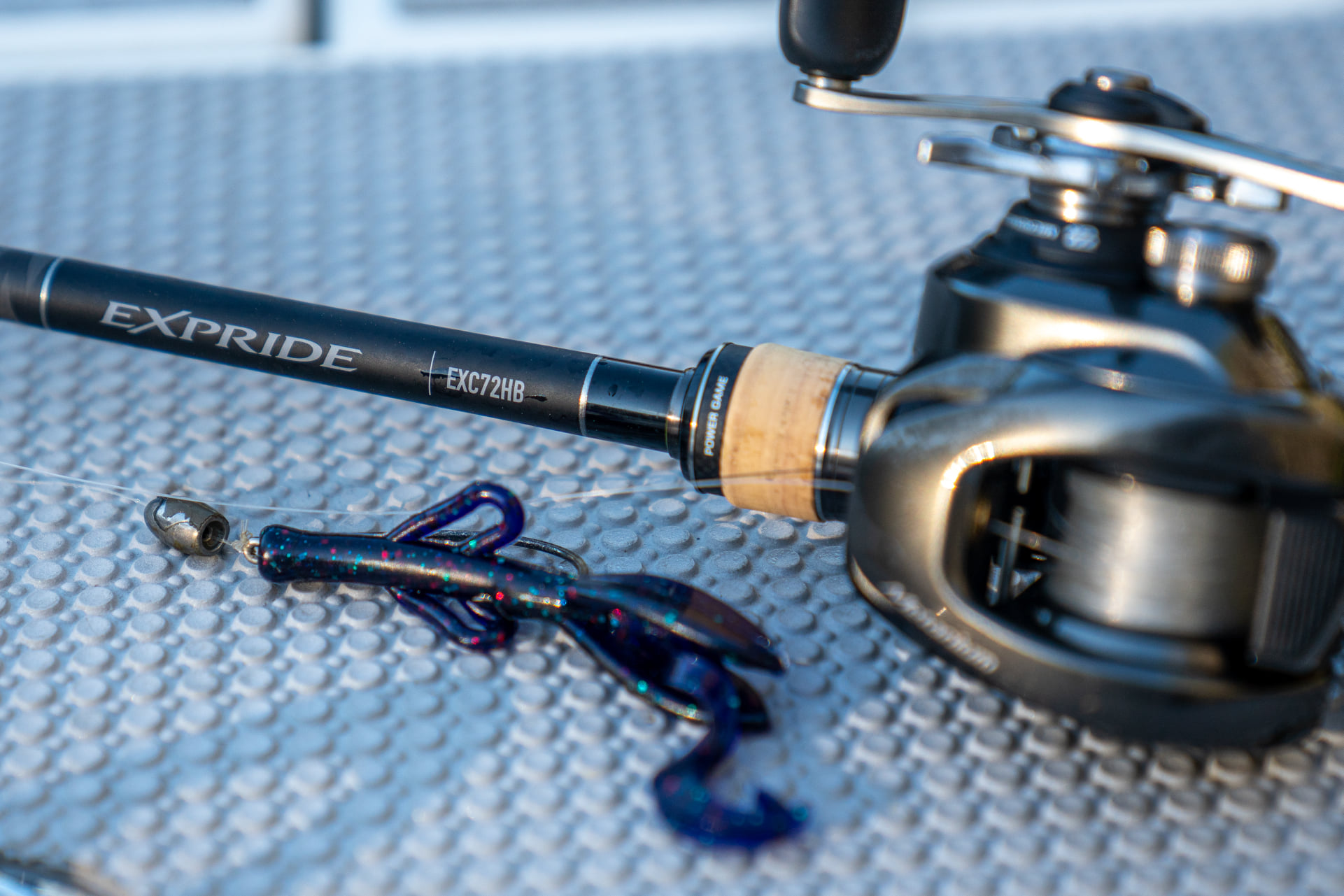 best 4000 size saltwater spinning reel Shimano Stradic FM | Reels primary target species__Shark Power:Mag-Light the new 14000 and Image result for fishing