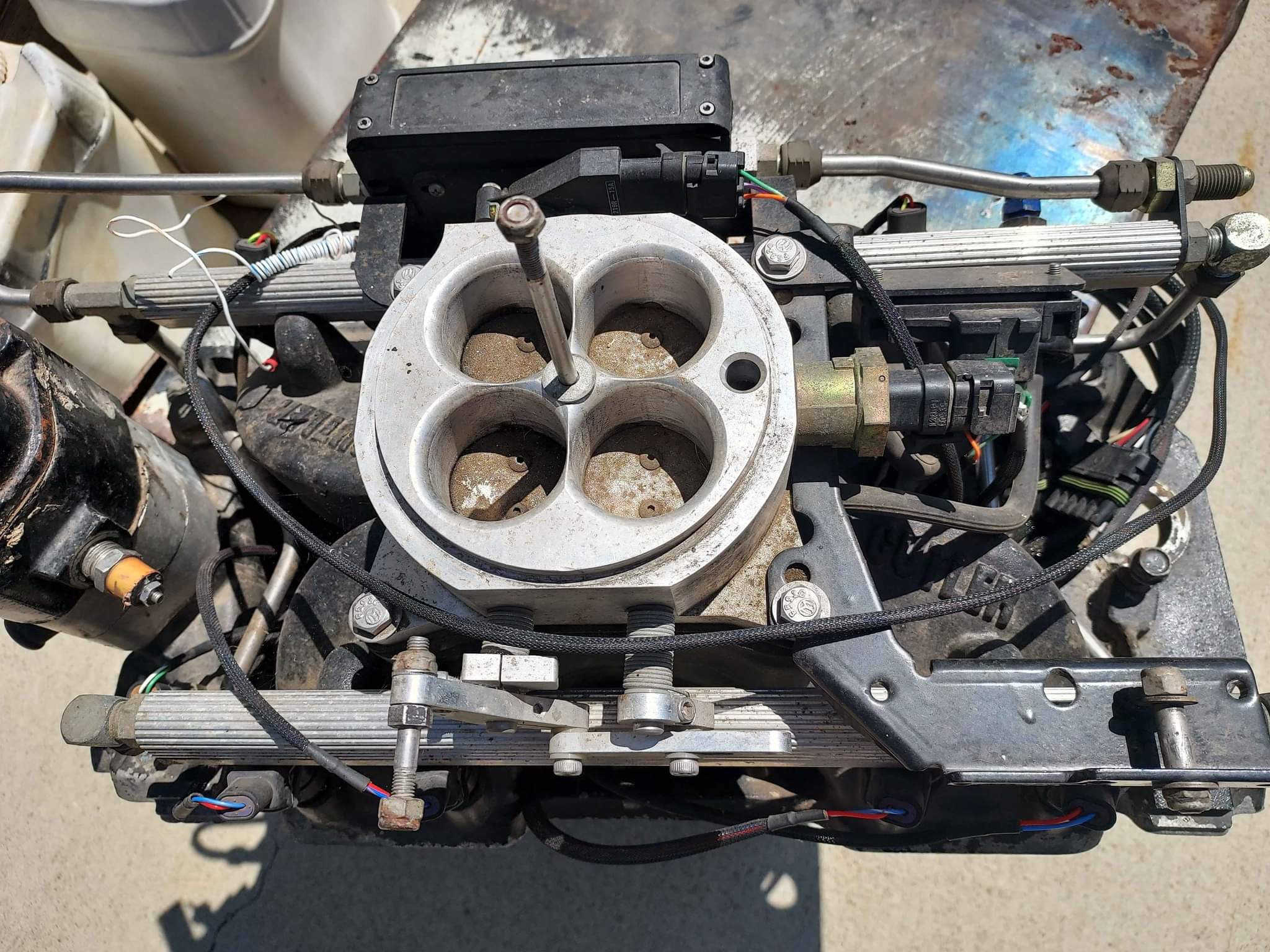 Cutler High rise intake with fuel injection. For 454. - Car Engines ...
