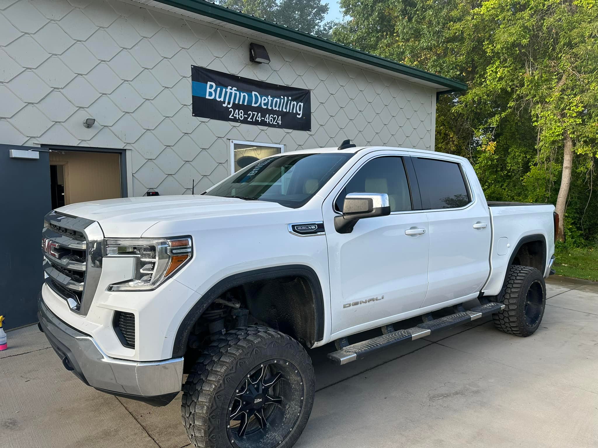 Happy Friday everyone! This GMC... - Buffin Detailing | Facebook