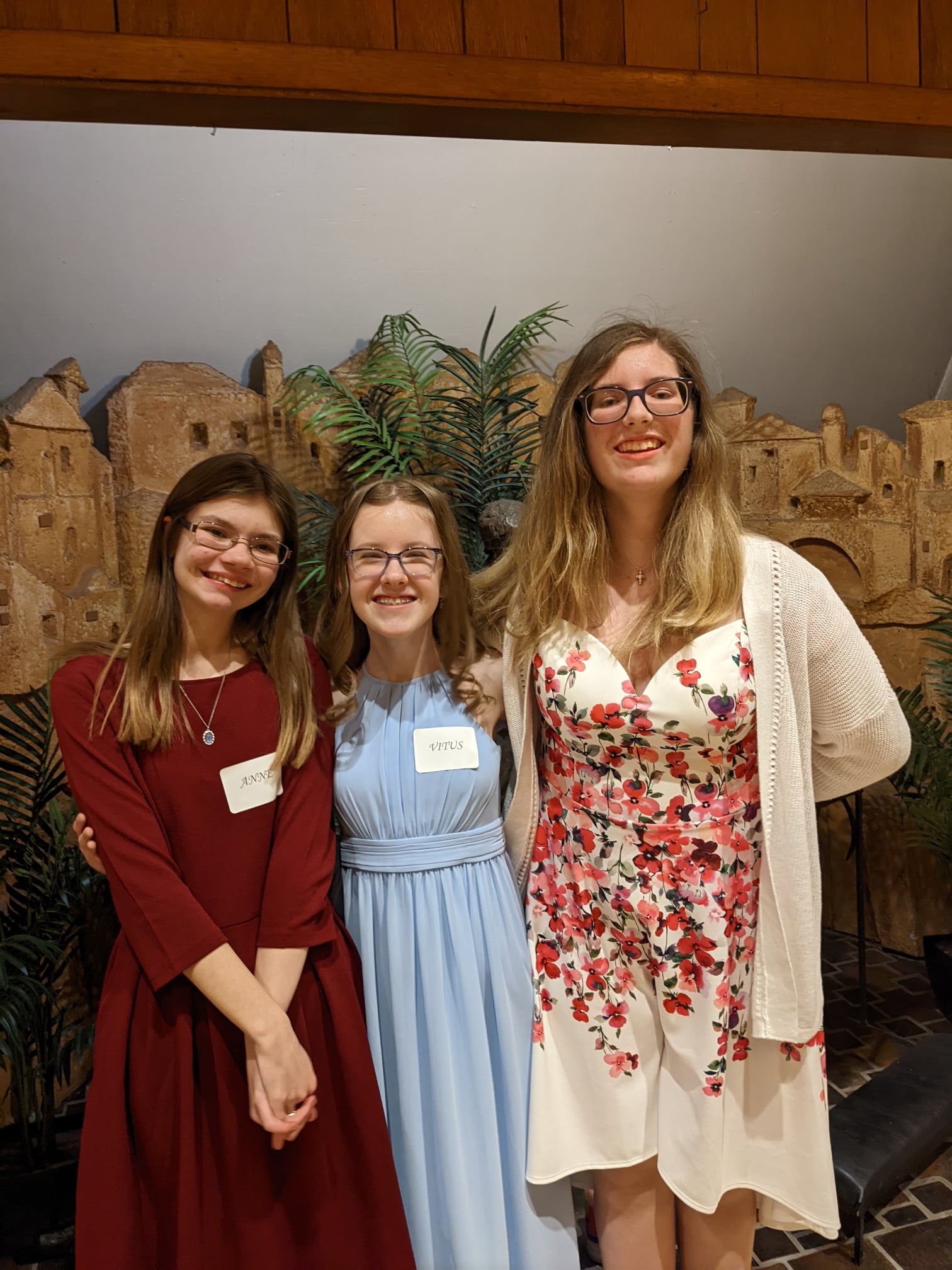 The 8th grade teachers and Mrs. Vita,... - Holy Cross Academy | Facebook