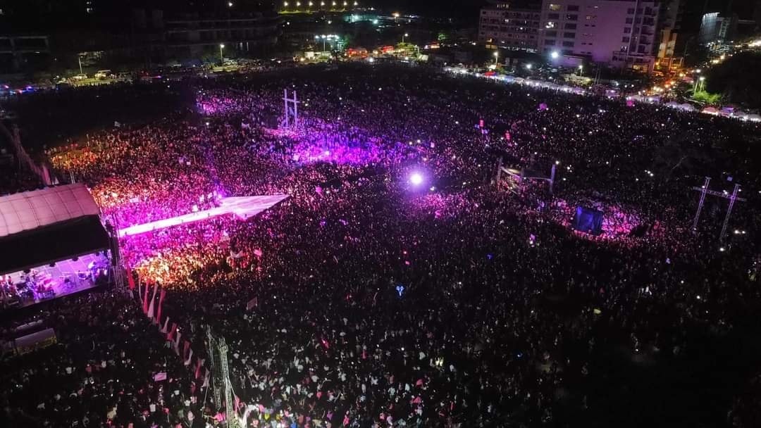 SunStar Davao - LOOK: Crowd shot at the CEBOOM Grand Rally of Leni-Kiko ...