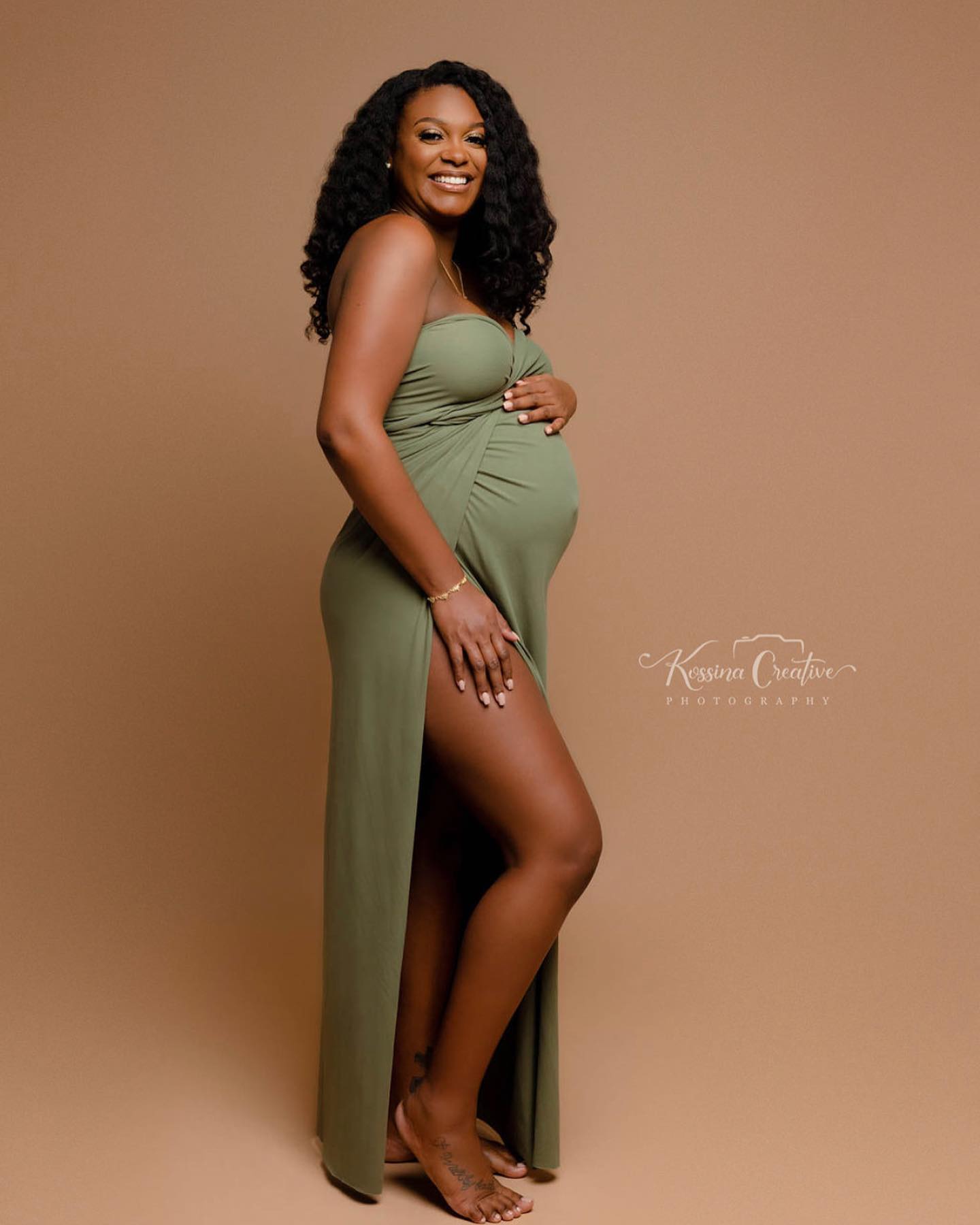 earth tone green dress This beautiful mama wanted to wear tones for her maternity session. I actually don't have a ton of gowns in muted tones- so I made this dress! This is actually a gala dinner dresses