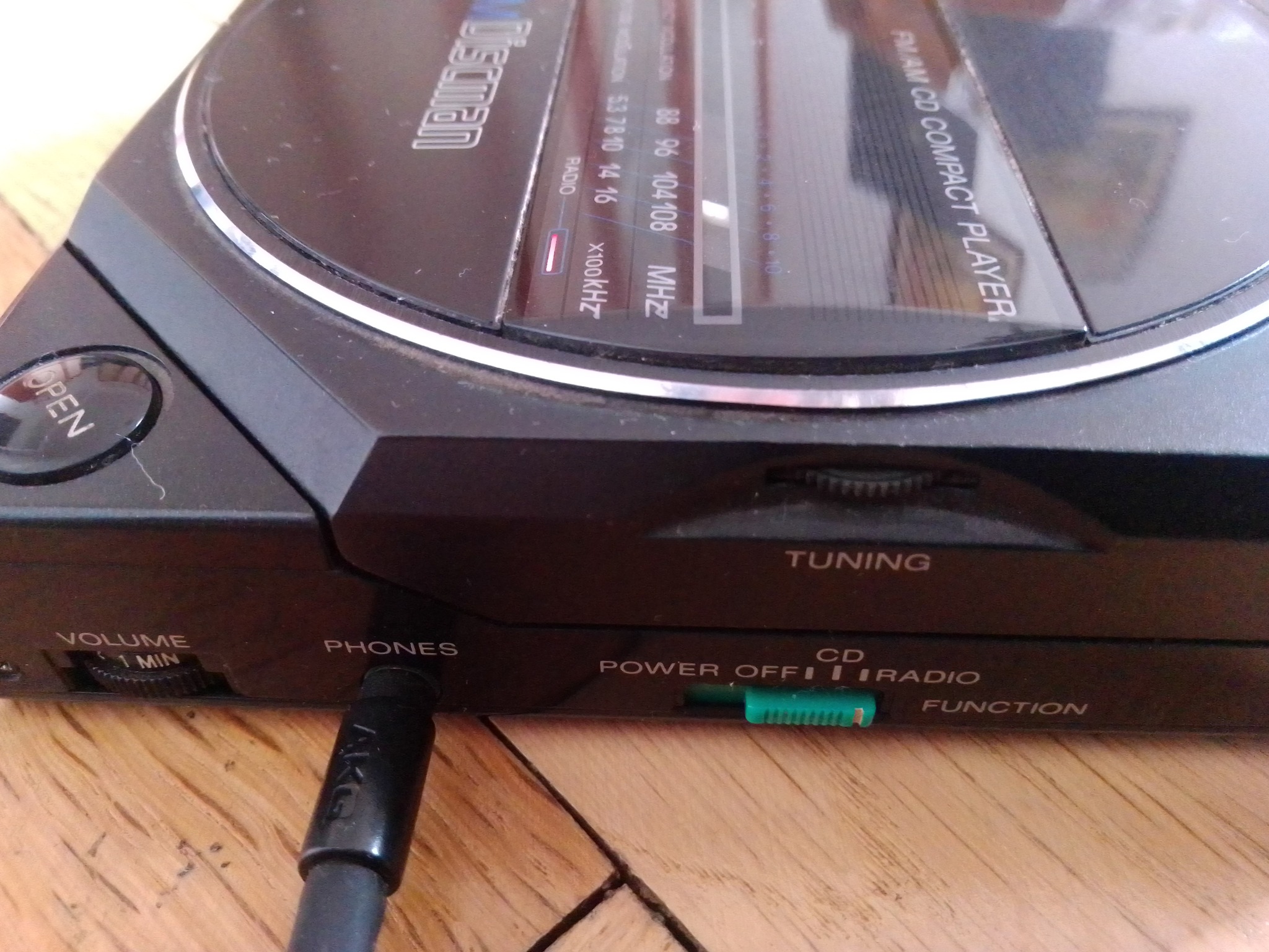 SONY Discman FM/AMラジオ 高音質 CDプレーヤー D-55T SONY Discman FM