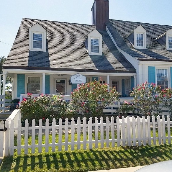 Hooked on Houses