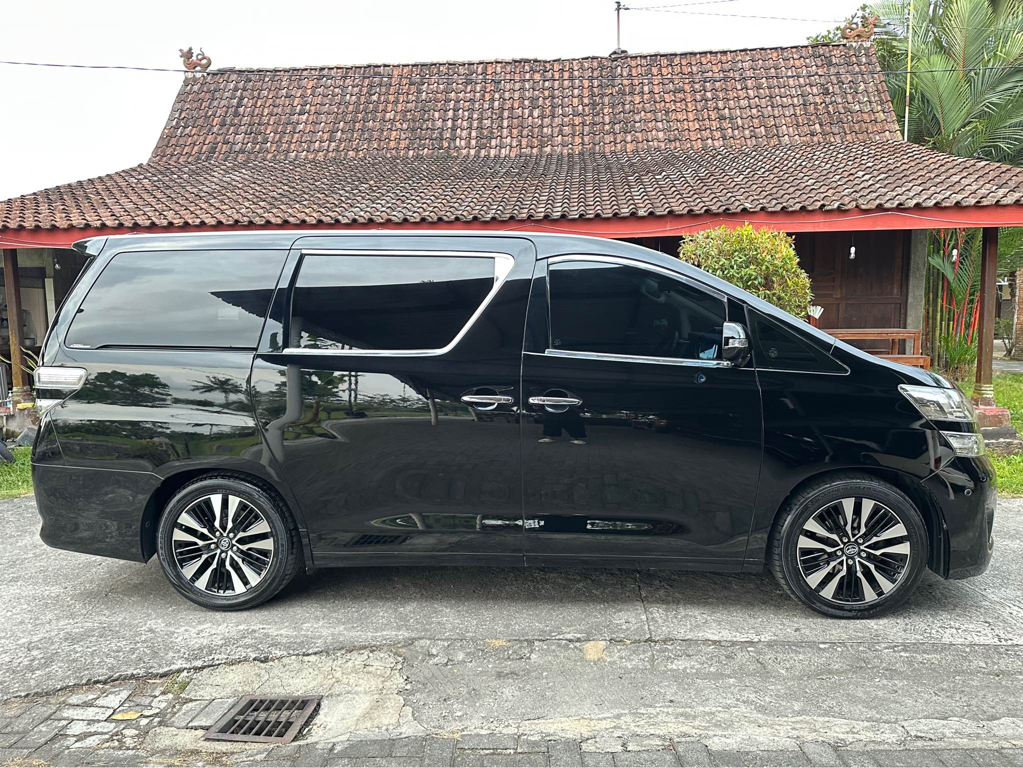 2010 Toyota vellfire alphard v premium - Cars & Trucks - Mungkid, Jawa ...