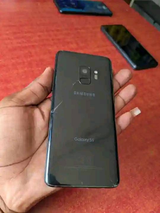 Samsung galaxy s9 going at cheap price SAMSUNG Galaxy59