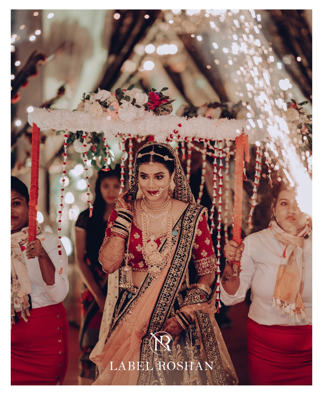 Label Roshan - Meet our new bride all decked for her d-day... | Facebook