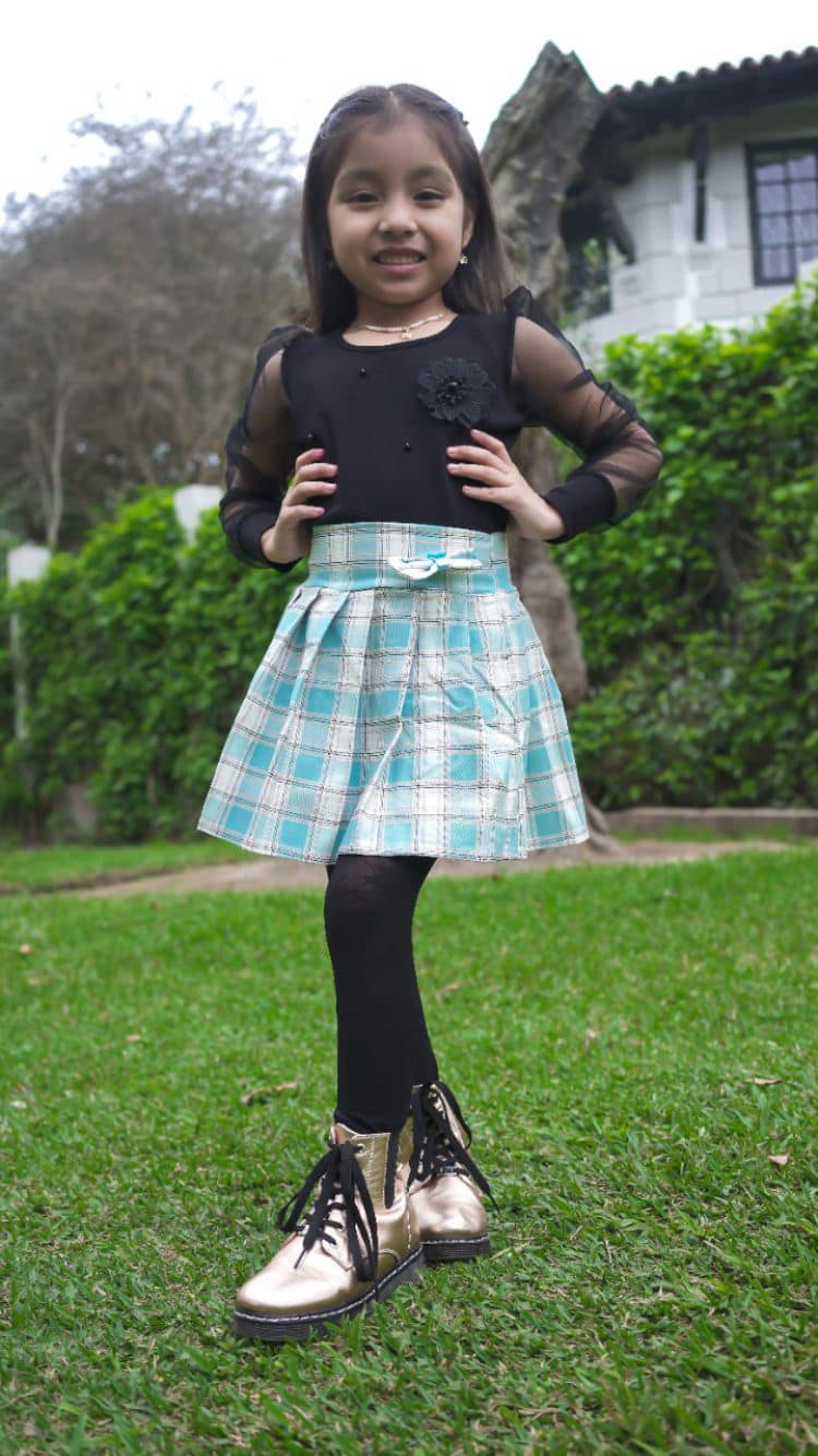 Modelito Kids - Salma es nuestra nuevo modelito de la...