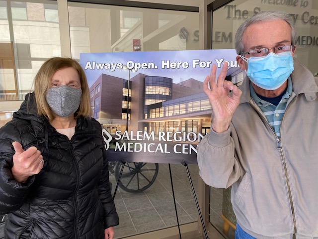 (l-to-r) Bonnie and Ron... - Salem Regional Medical Center