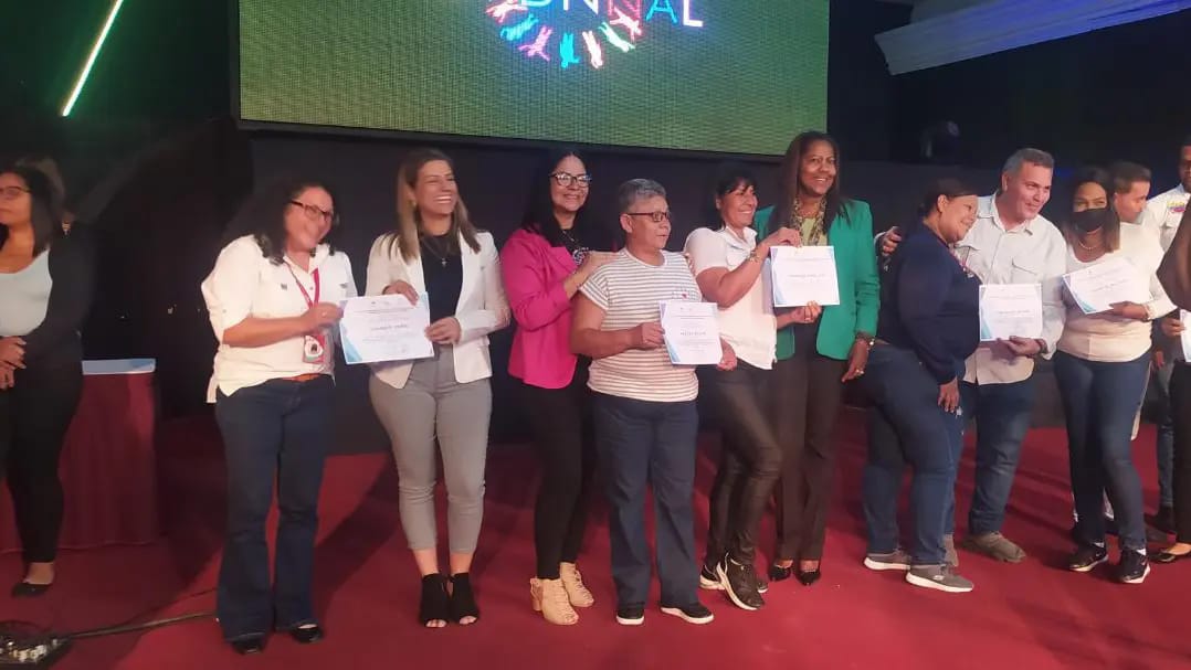 El... - Instituto Nacional contra la Discriminación Racial