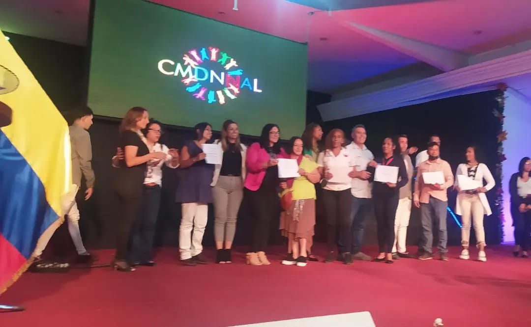 El... - Instituto Nacional contra la Discriminación Racial