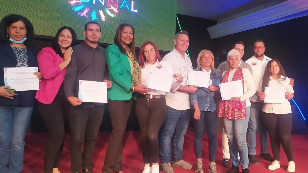El... - Instituto Nacional contra la Discriminación Racial