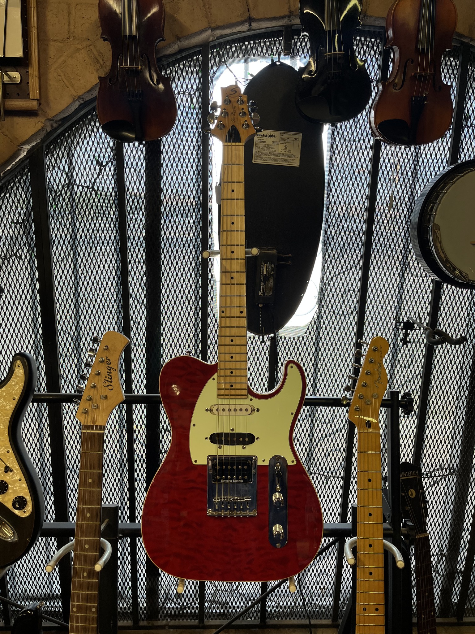 Gregg Bennett by Samick Torino TR33 guitar