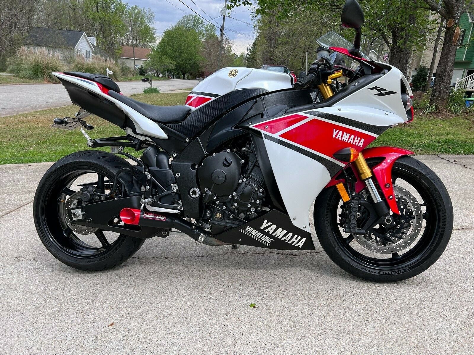 Where to buy 2012 R1 50th anniversary edition body kit?