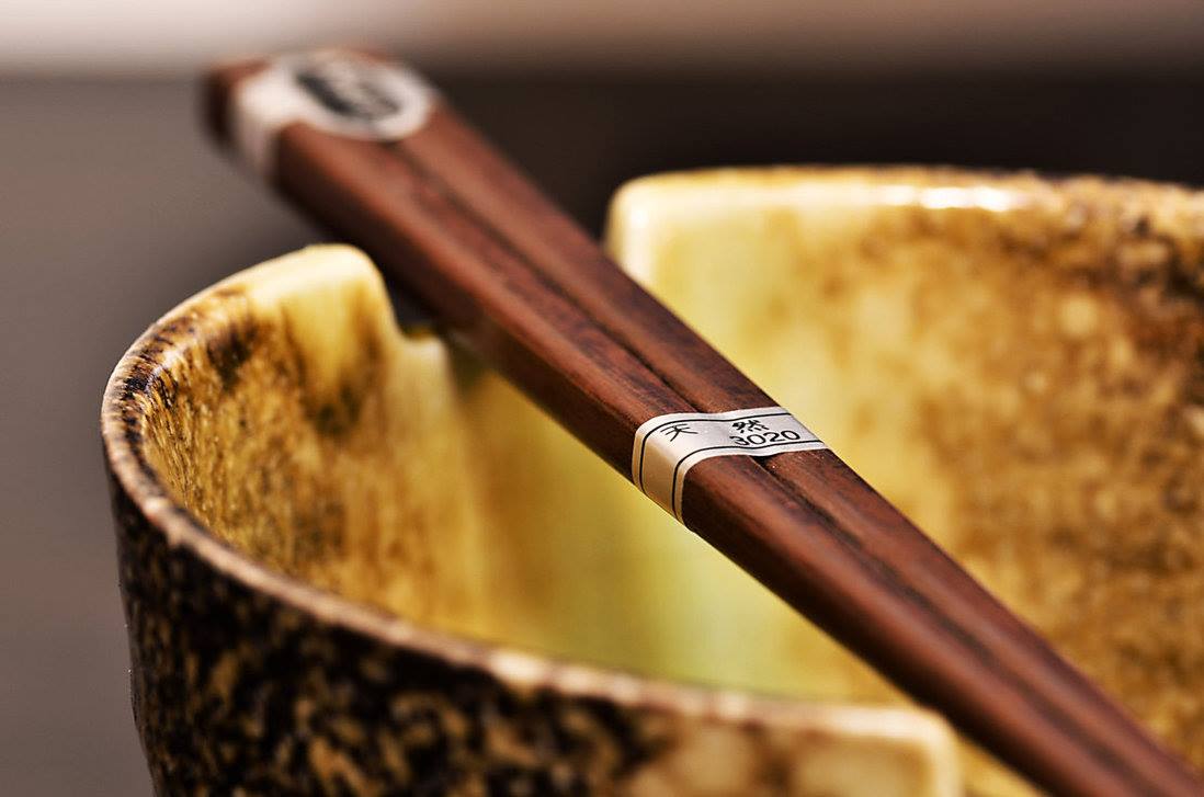 zaap-restaurant-chopstick-kuaizi-in-chinese-hashi-in-japanese