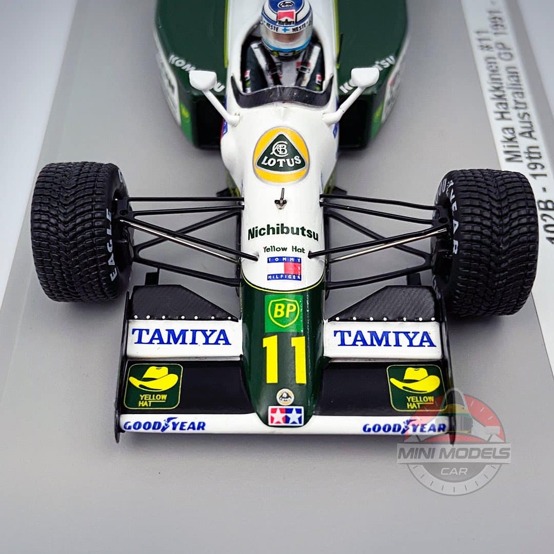 Johnny Herbert's Lotus 102B-Judd at 1991 Australian GP