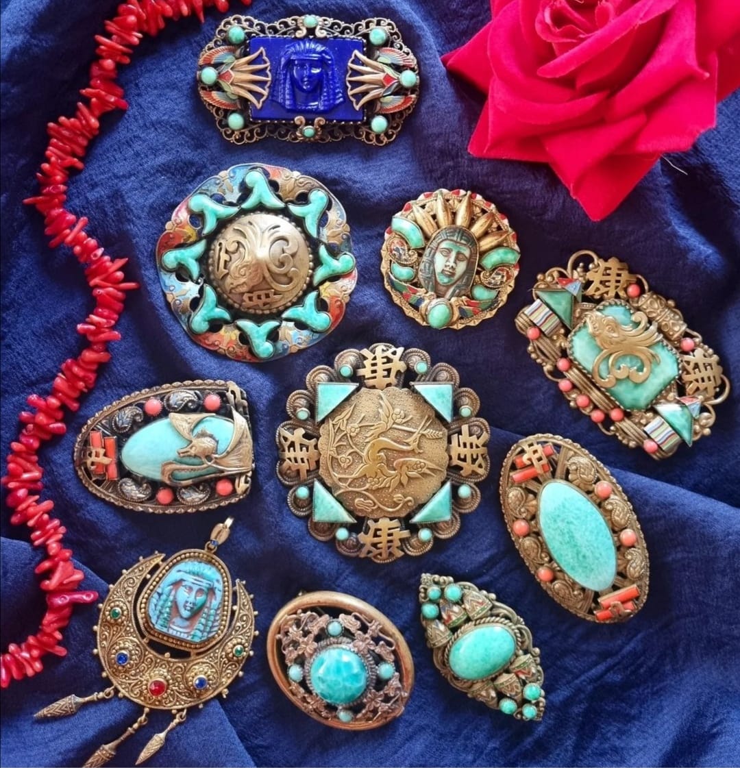 A collection of vintage Neiger Brothers costume jewelry brooches