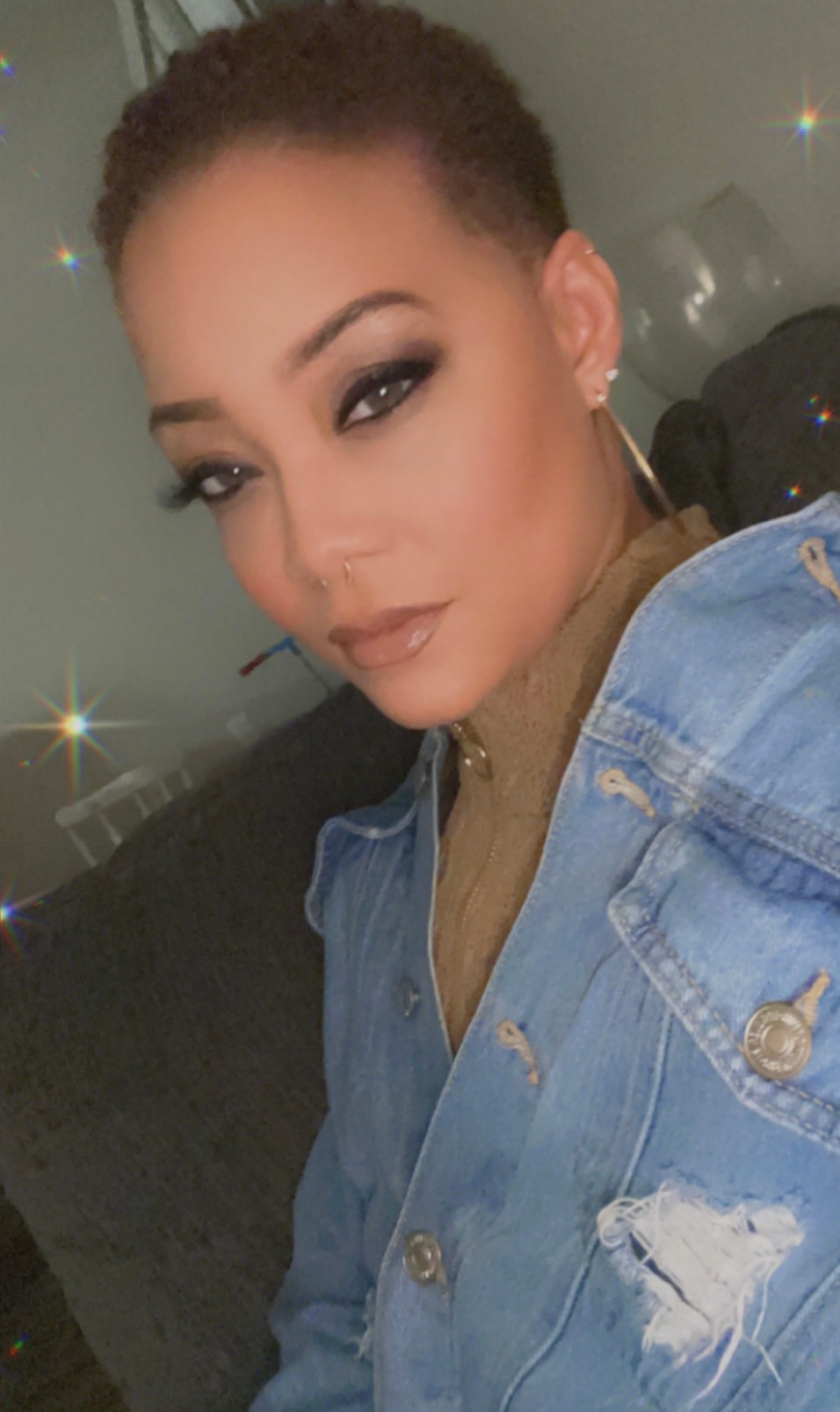 Don’t know what my daughter saw but she got the hell on!!! 🤣 she’s a ...