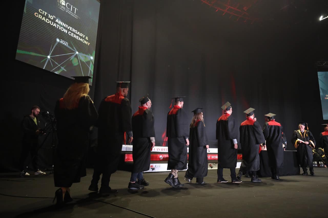 💢CIT Tossing Graduation... - Canadian Institute of Technology