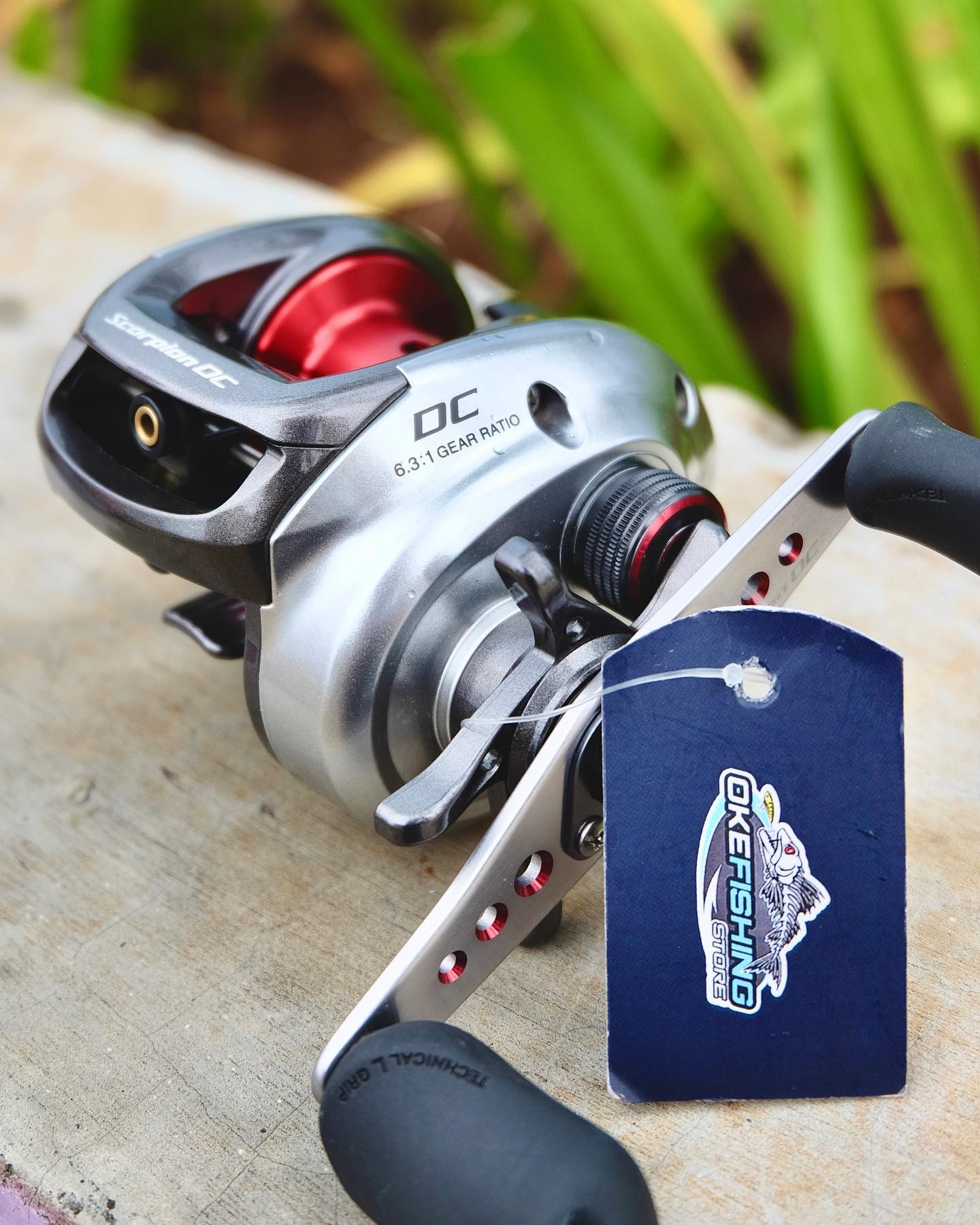 howies tackle box Howie's Bull Frog Howie Fly Fishing Lure 1 Rigged Fly : Sports & Outdoors Plano Large 2 Sided Color:Copper/Yellow Dot Fly Line Type_Tropical Howie Flies are the