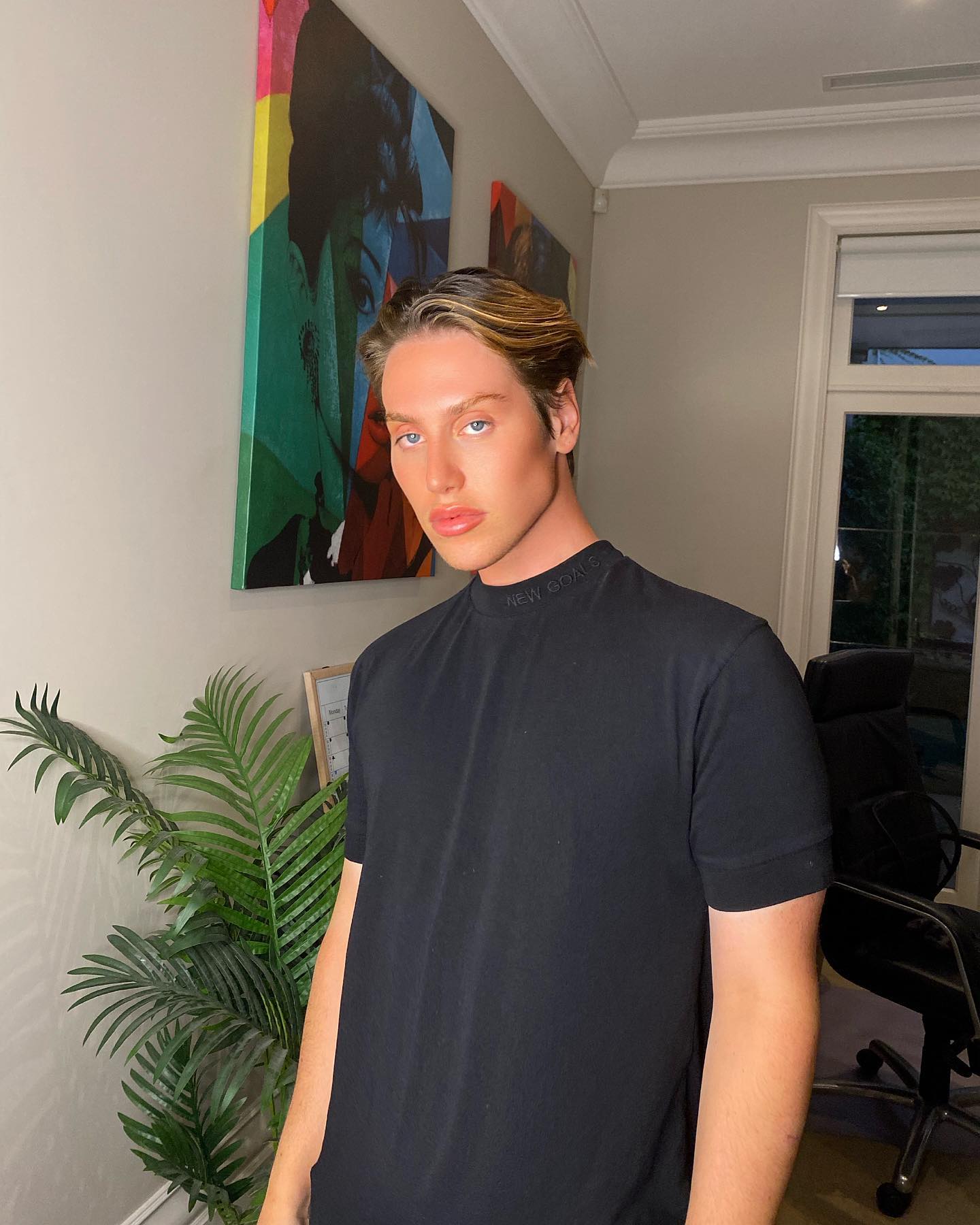why chase you when I’m the 🎣 - Ben Ronec: Actor