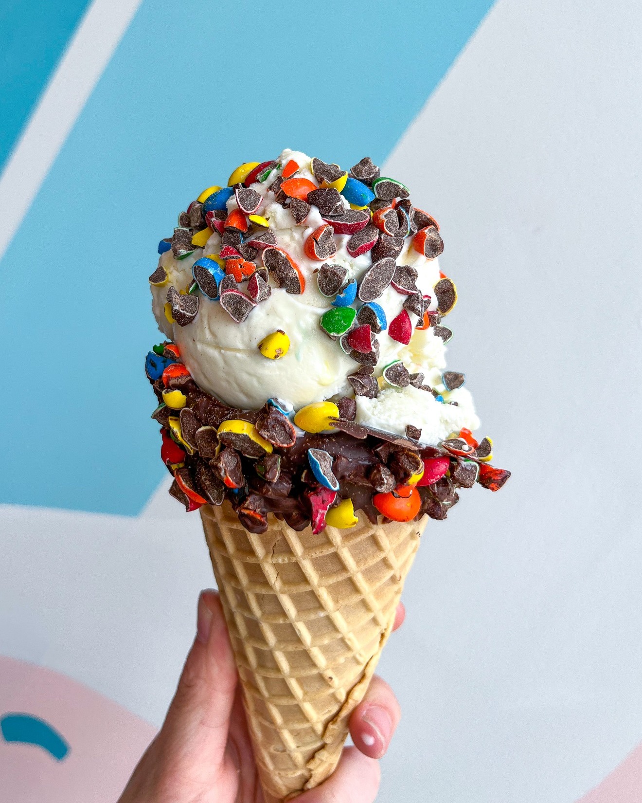 how to dress up vanilla ice cream w/ M&M's in an M&M decorate cone is just what you need this weekend!😍🍦 Royal blue never goes published_date:2026-08-09T15:17:44Z Size:US 7 - EU 39 Vanilla bean