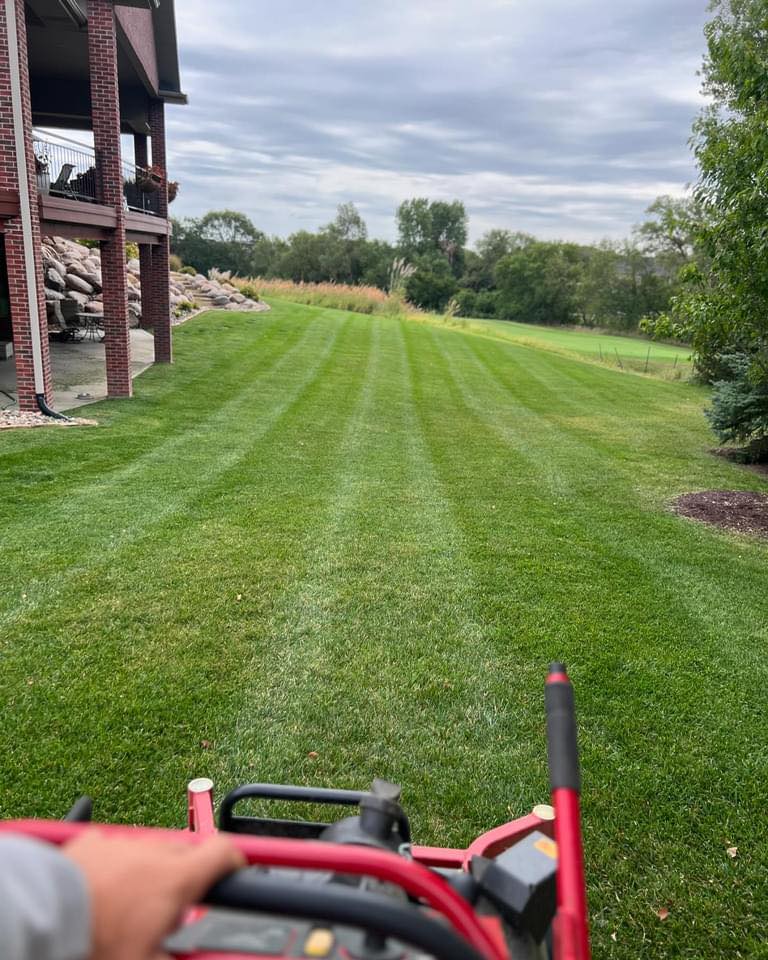 Barry’s Lawn and Landscape | Lincoln NE