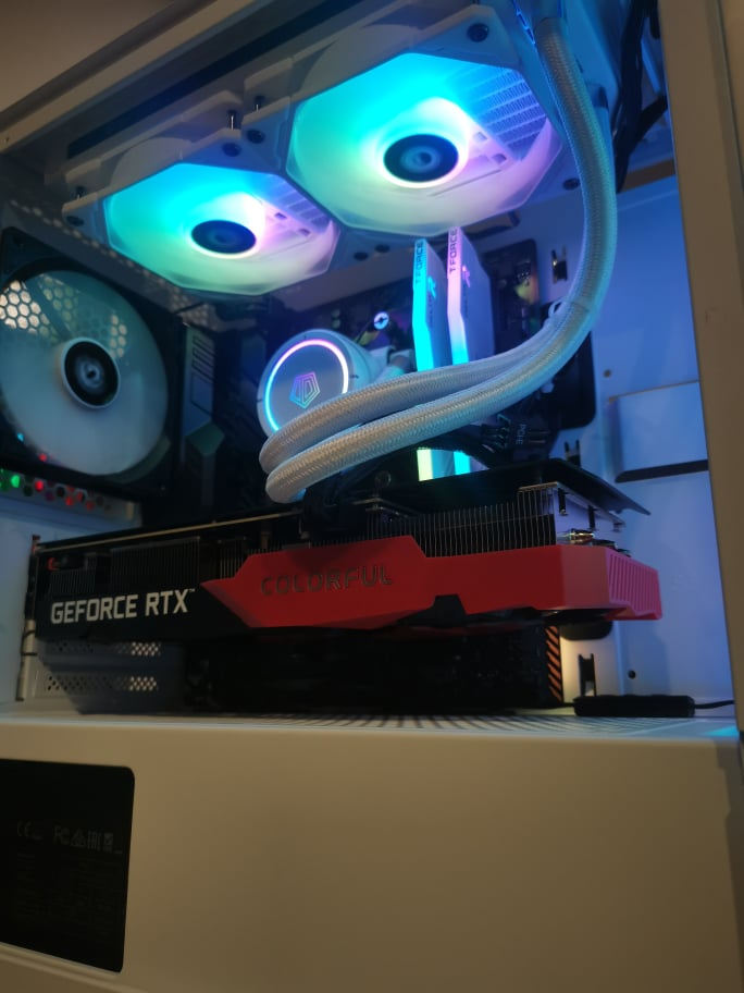 EASY PC - Mahilig ka rin ba sa white set up? Here's a build for you ...