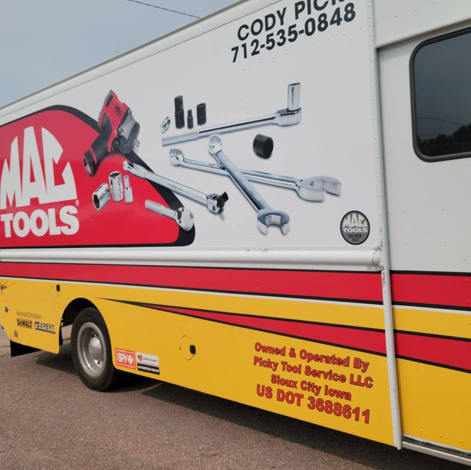 Picky Tool Service LLC | Sioux City IA