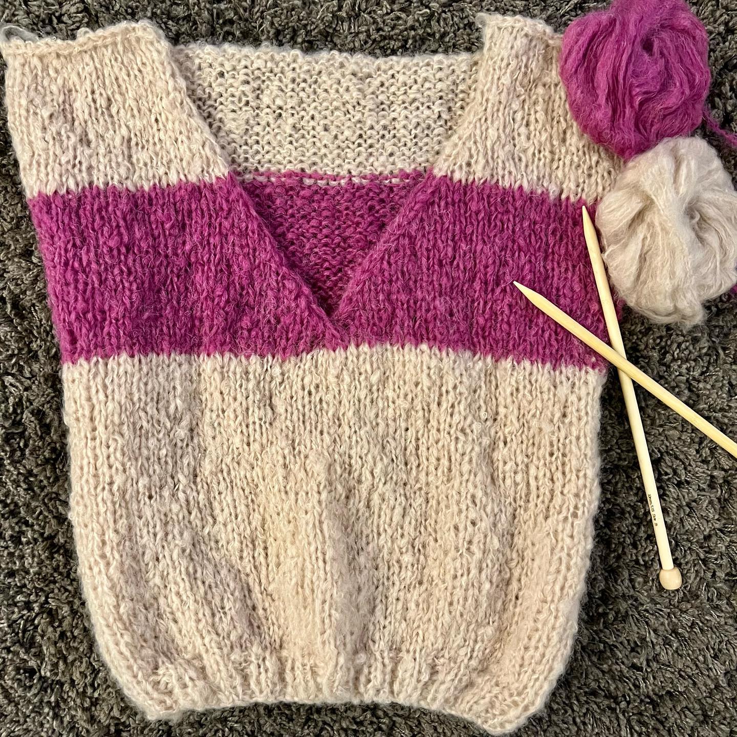 💙Mohair knit top written pattern link on comments