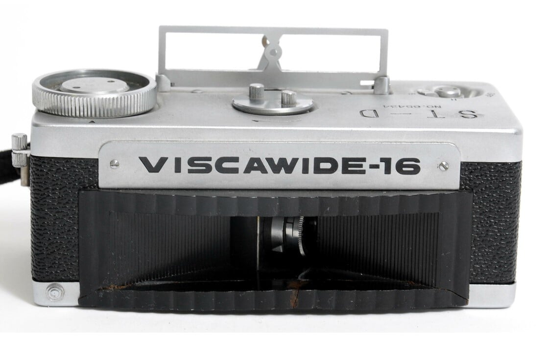 VISCAWIDE 16mm panoramic camera alongside Kodak Panoram No. 1 Model D