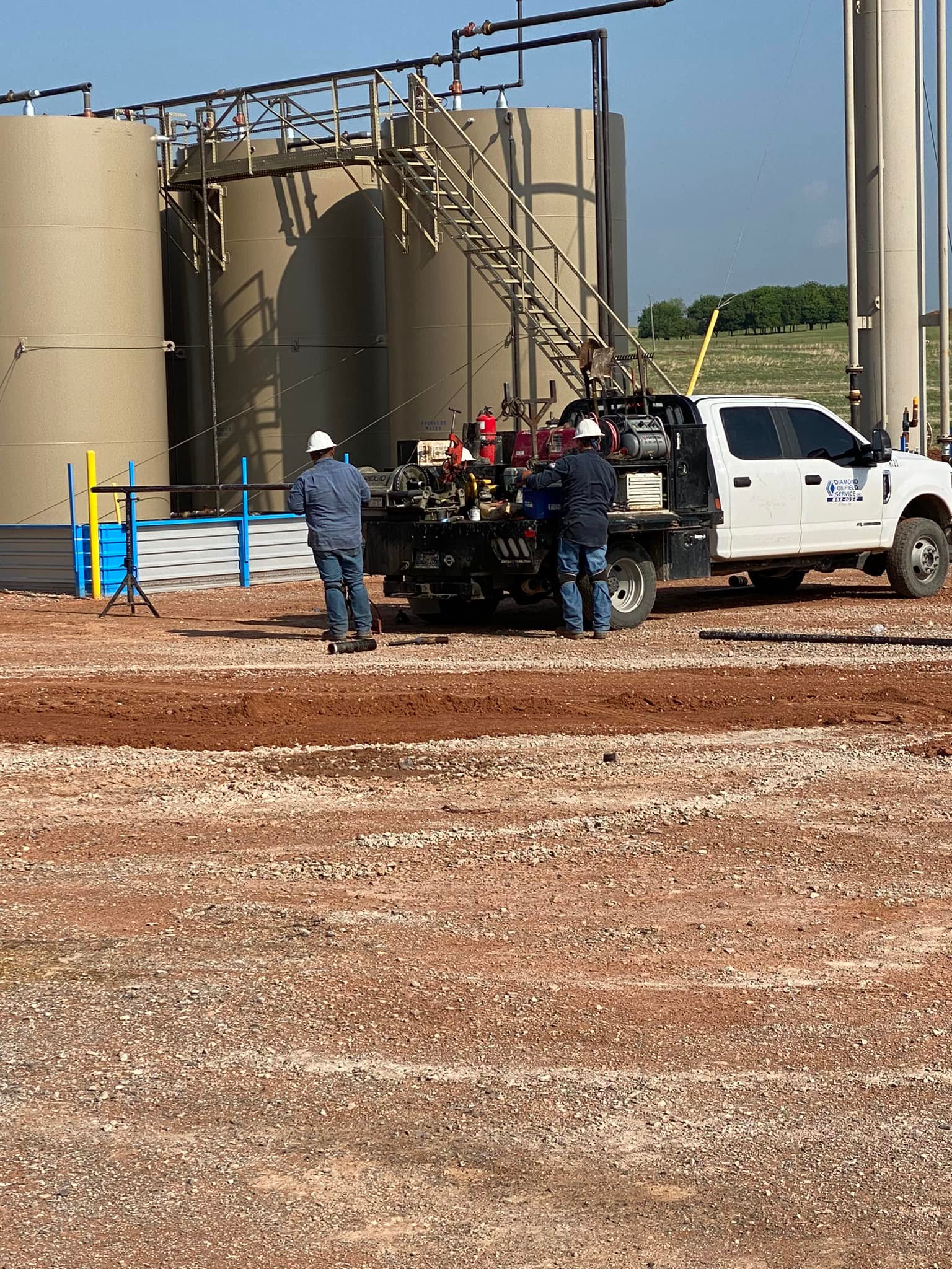 Hiring for Roustabout... - Diamond Oil Field Services INC. | Facebook