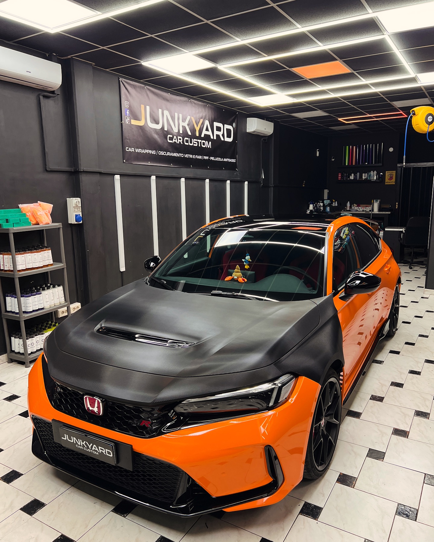 Honda Civic Type R 🇯🇵 Wrapping... - Junkyard Car Custom