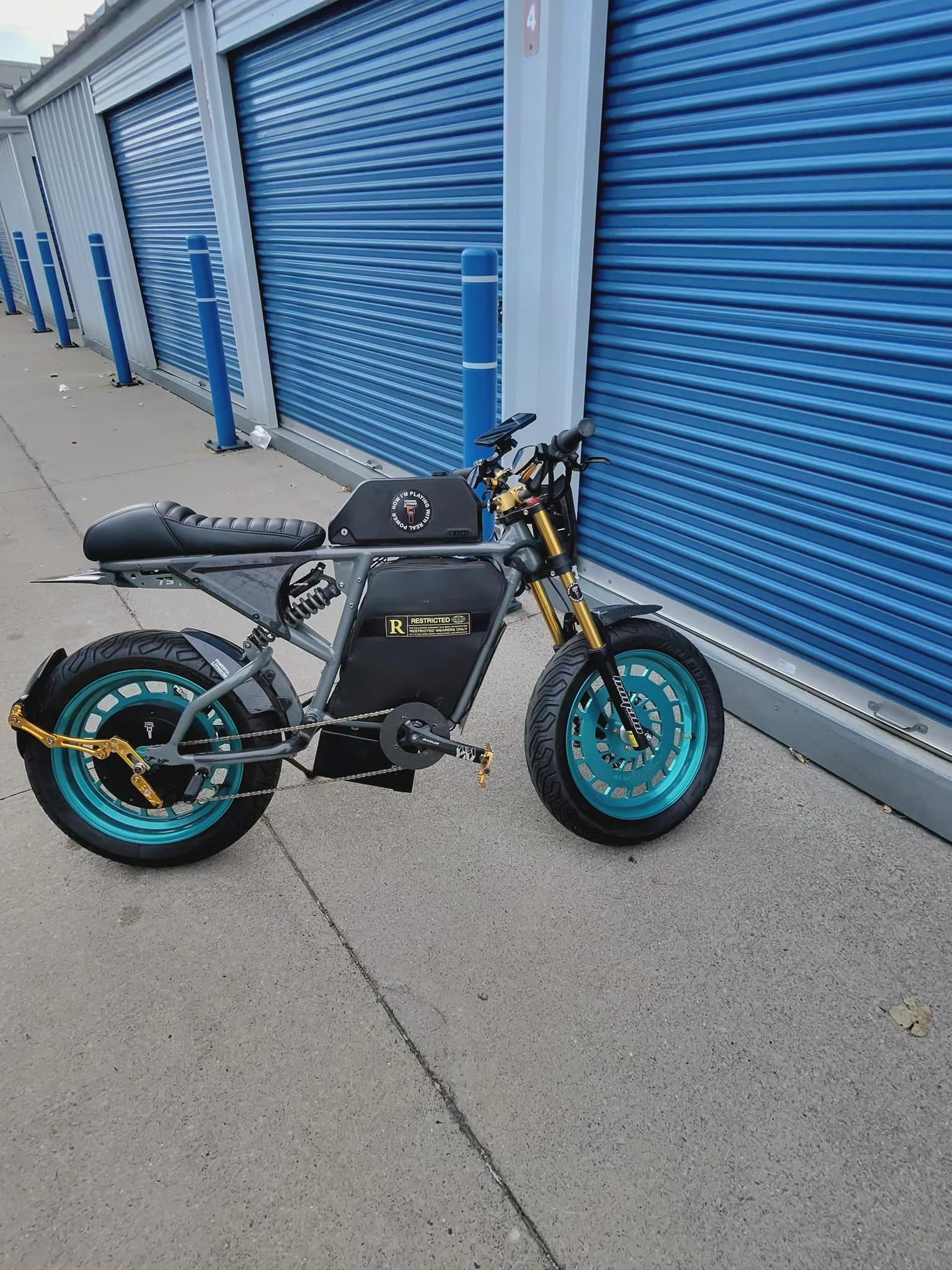Customized Super73 RX with 96v lithium battery and 550a BMS