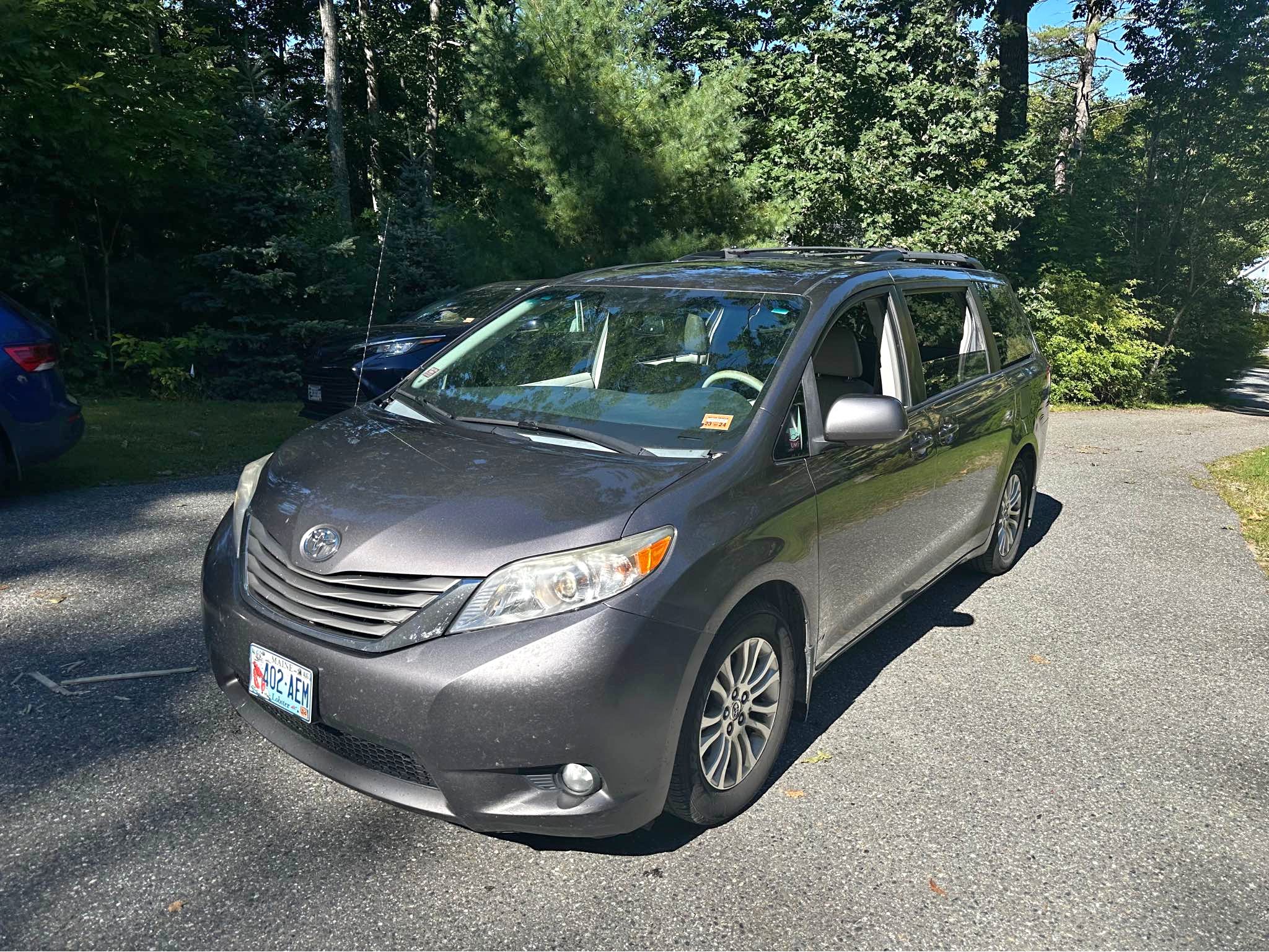 2011 Toyota Sienna · XLE Minivan 4D