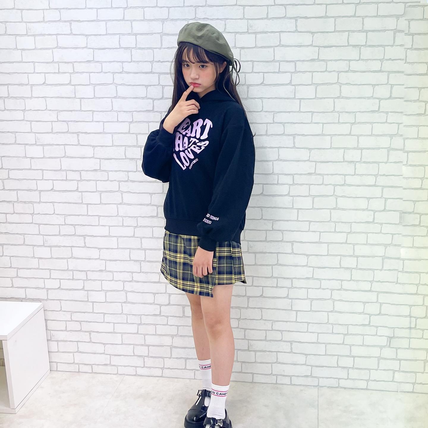 mauve(モーヴ) 山本葵さん バッチ28個セット （スカートズボン #CUTE 