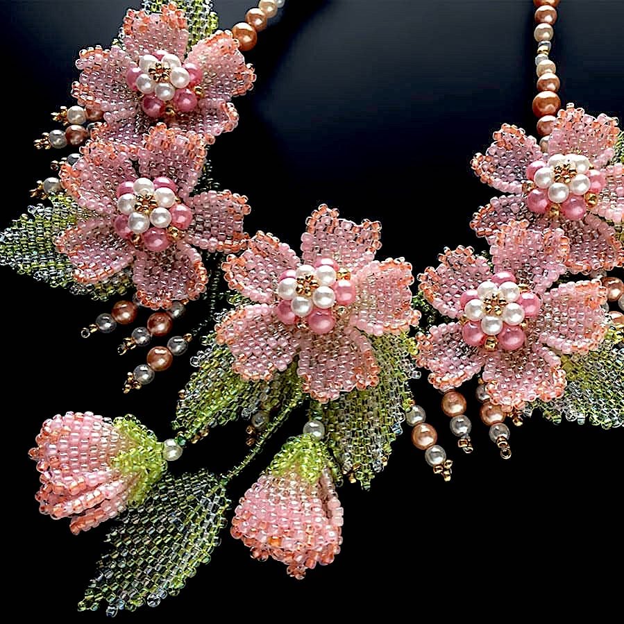 Peyote stitch beading projects and tutorials