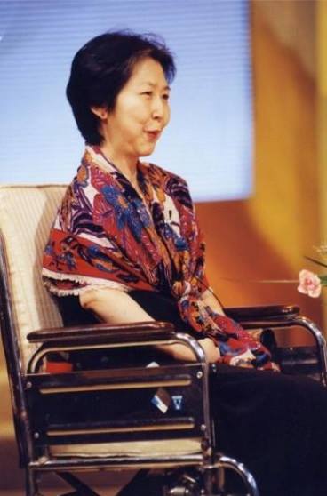 劉俠．杏林子粉絲頁 - 「忍耐」 ~劉俠‧杏林子~ 摘自《杏林小語》 忍耐，是一種涵養，一種學問，一種人生境界。 在憤怒中安靜，在激動中自持 ...