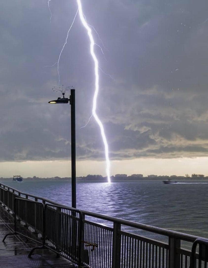 Lightning pictures from archives