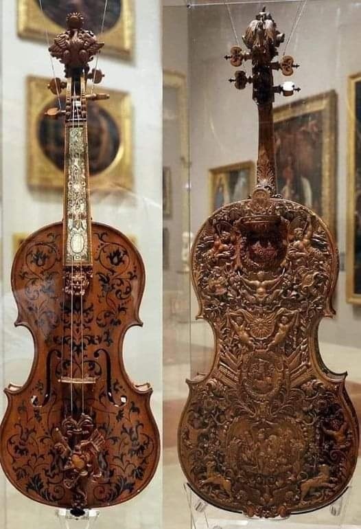 MEET THE MAKER 🌟 Domenico Montagnana (1686 - 1750) One of the