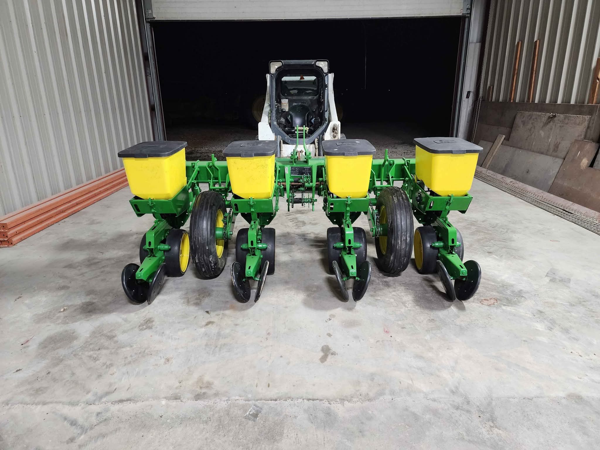 John Deere Food Plot/Spot Planter - Pots & Planters - Bernie, Missouri ...