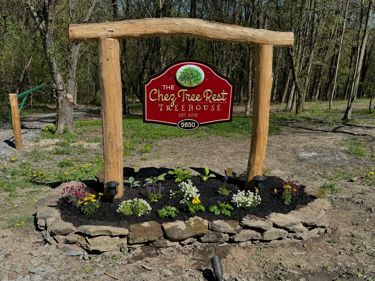 The Chez Tree Rest Treehouse | LaFayette NY