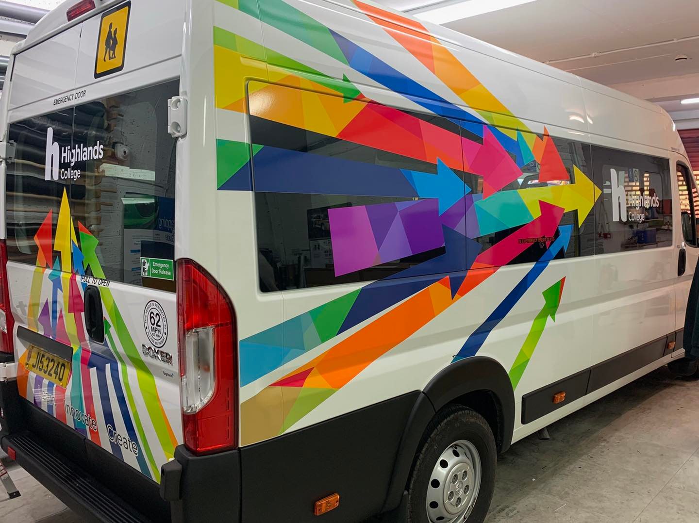 Signtech CI - 🌟 Striking vehicle graphics can truly draw...
