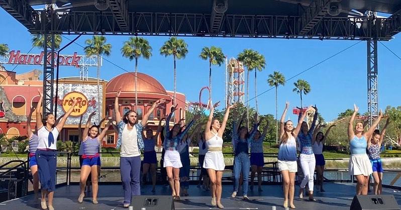 Talent Tour - Hoje é o Dia Internacional da Dança!!! 🌎🩰...