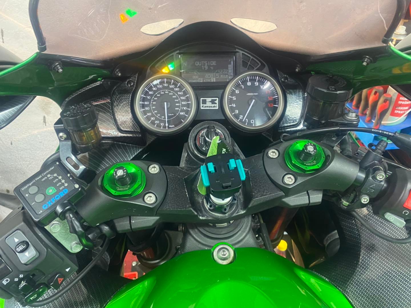 Maintain your Kawasaki ZX-14R chain