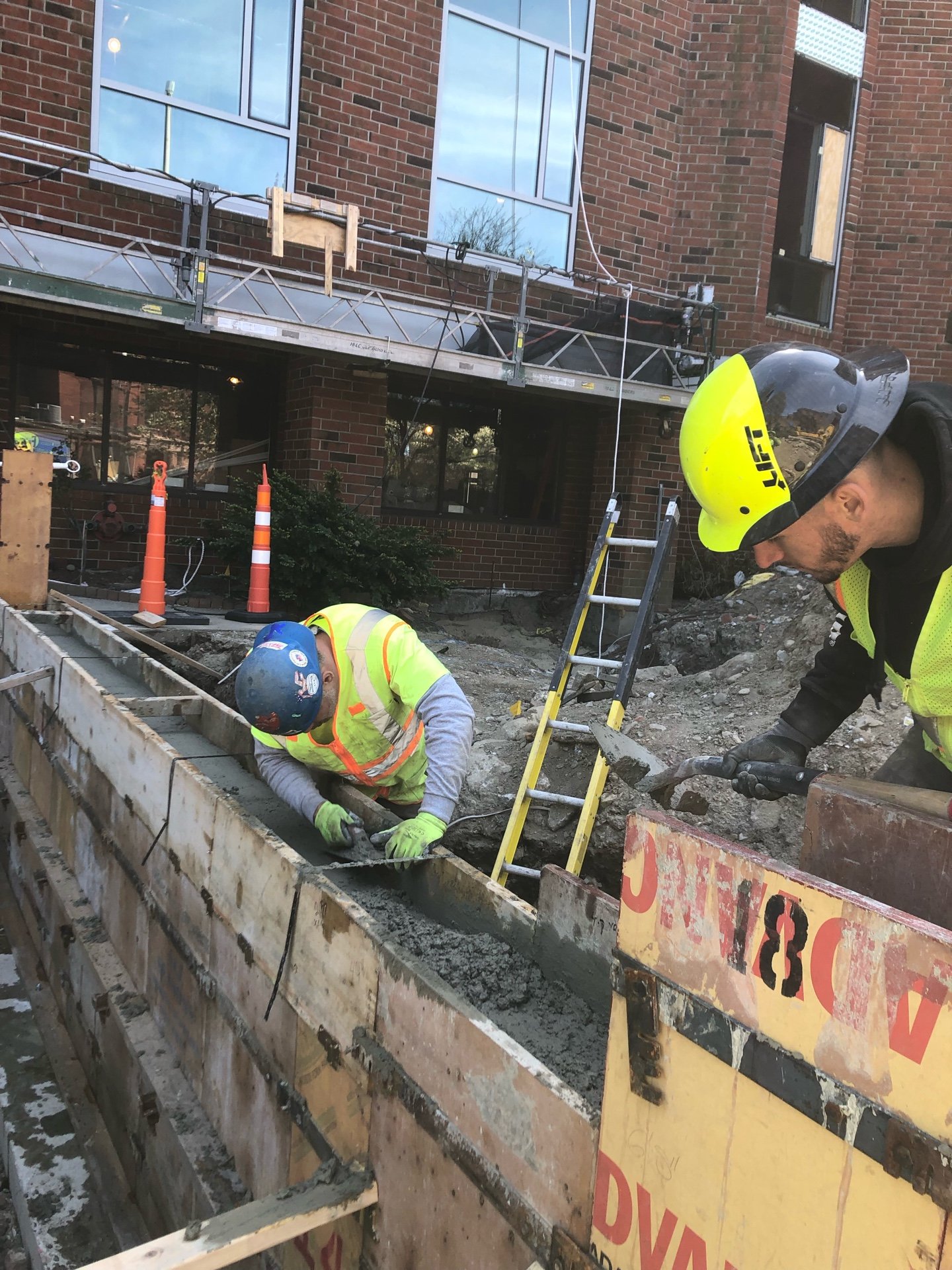 DIG RIGHT | Andover MA