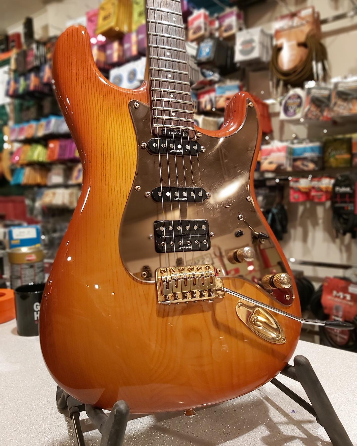 Just in! Levinson Blade RH-4 Standard From 2004 designed in